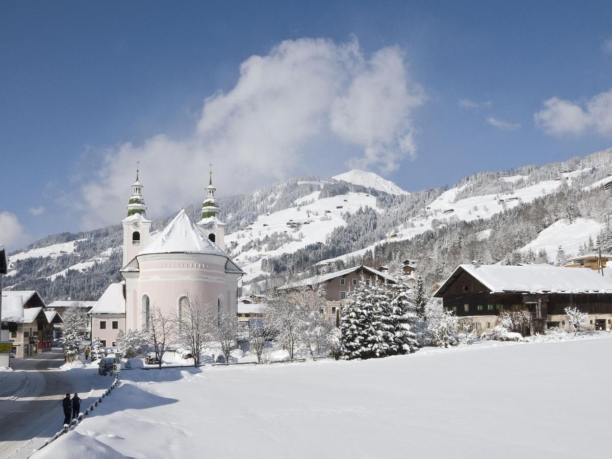 Luxurious Holiday Home With Terrace In Tyrol Brixen im Thale Zewnętrze zdjęcie